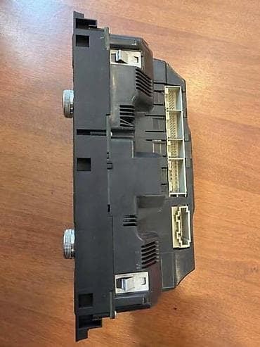 skoda fabia bela: PANEL KLIME ZA AUDI A6, Q7, A6 ALLROAD - 4F2820043AA | Kontrolna — 1
