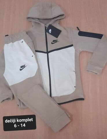 pom pom decija garderoba: Decije trenerke 
Pamuk acg i double face
3200 — 4