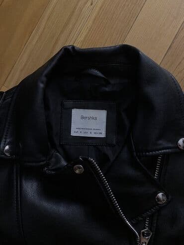 wellensteyn jakna: Bershka crna kožna jakna S u odličnom stanju, par puta obučena — 2