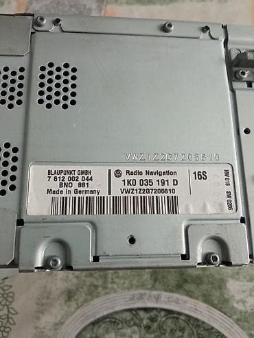 kamera za auto sa senzorom pokreta: VW RNS 310/315 ugrađeni auto radio/navigacija - Originalna VW — 5