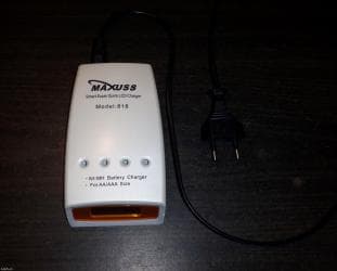 bezicni video nadzor cena: Maxus 818 charger/discharger puni nezavisno od 1 do 4 aa ili aaa — 4