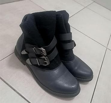 rimski broj 39: Čizme, 38 — 1