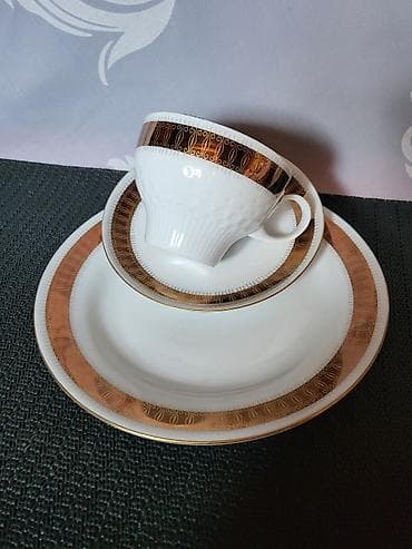 Set porcelanski Kahla Istocna Nemacka 70te. Trodelni set,nigde na lalafo.rs Set porcelanski Kahla Istocna Nemacka 70te. Trodelni set,nigde