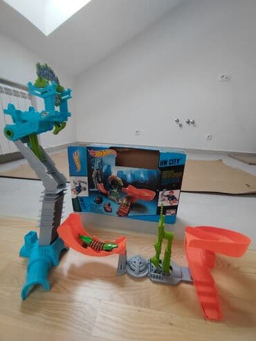 igracke dinosaurusi: Hot Wheels HW city autodrom 4+ — 4