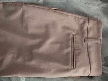pantalone i sakoi zenski: Elegantne ženske pantalone u puder‑roz nijansi. - Kroj: klasičan — 2