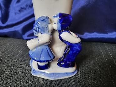 stolice bele: Vaza holandski delft,rucno oslikana pa glazirana iz 70ih.g. Vaza je — 6