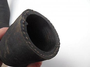 Gumeno crevo – zakrivljeno - Materijal: ojačana guma (sa