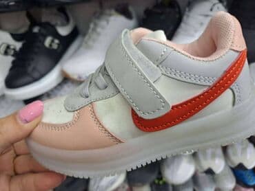 ugg cizme 35 broj: Dečije patike – više boja - Model: niske patike sa zadebljanim đonom — 6