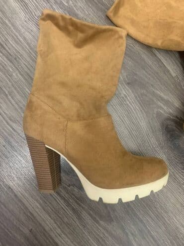 bež čizme od brušene kože: Ankle boots, Bata, 40 — 2