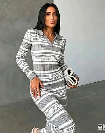 rebraste zvoncare: Rebrasto pletena ženska haljina sa prugama - Model: uska rebrasta — 1
