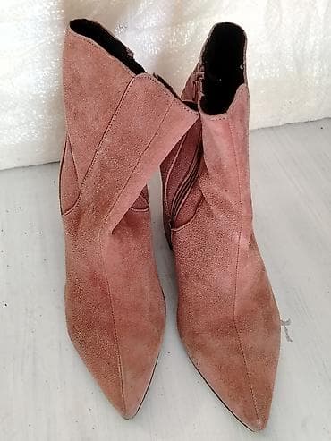 til sa sljokicama cena: Zenske cizme,made in Spain,broj 36-500 dinara Odlicno stanje Broj 36 — 3