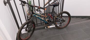 test iz engleskog za 3 razred: Bicikl, 20", Explorer 
kao nov — 1