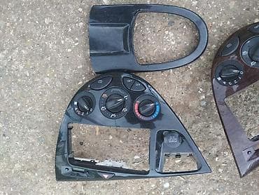 prekidac za auto: CENTRALNA KONZOLA MAHAGONI ZA FORD FOCUS OD 1998. DO 2004. GOD. | — 1