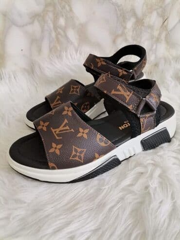 mac sandale: Sandale 2200
Kompleti 3500 — 1