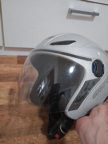 kaceti: Kaciga za motor L velicine je potpuno ispravna u dobrom je stanju sa — 8