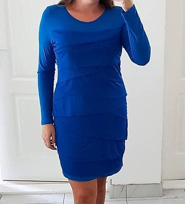 Haljina L/XL
Poluobim grudi 50 cm, duzina 85 cm 
Ima elastina