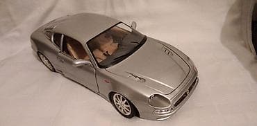 car model 1:43: Burago Maserati 3200 GT,Italy. Fali staklo d.fara — 1