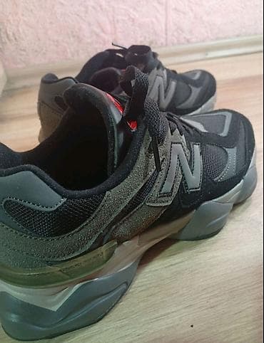 jakna s krznom muska: New Balance patike – sivi/ crni model sa mrežastim i brušenim panelima — 1
