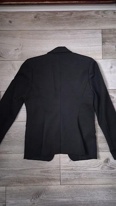 patike 50 broj: Ženski sako D-Luxe Active by DECJUBA - Boja: crna - Kroj: klasičan — 2