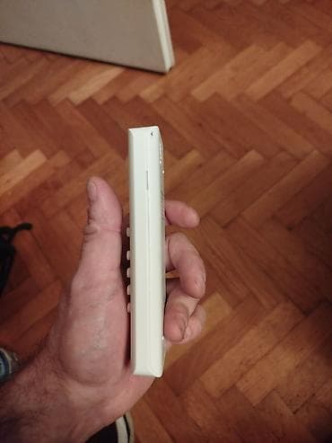 Mašine za šivenje: Daljinski za klimu Midea.Ispravan — 5