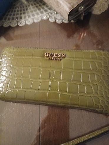 GUESS ženski novčanik – maslinasto zelena boja, kroko tekstura -