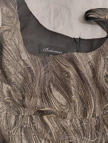 sorc sa postavom: Elegantna haljina Balasević – veličina 40 - Kroj: uska silueta do — 1