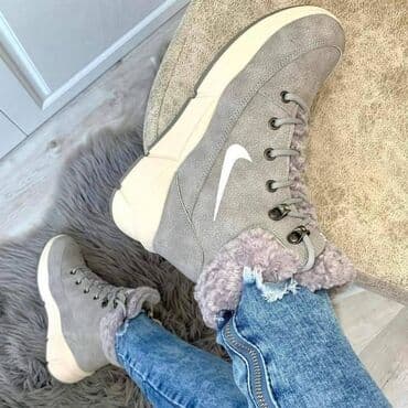 Donji delovi trenerke: Čizme — 7