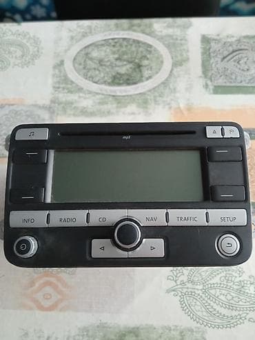 kamera za auto sa senzorom pokreta: VW RNS 310/315 ugrađeni auto radio/navigacija - Originalna VW — 3