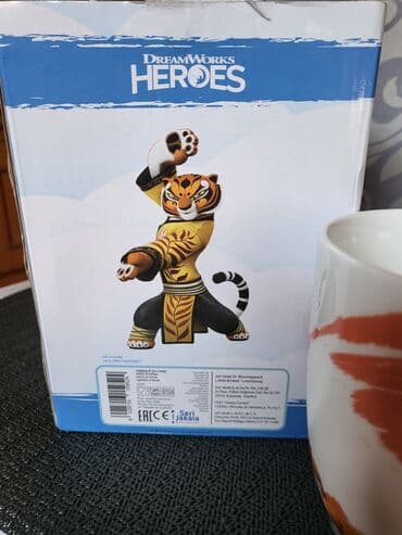 porcelanske solje za caj: Solja nova Heroes porcelanska univerzalna 2017g. Solja sa igrackom — 4