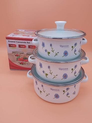 Set od 3 Emajlirane šerpe Cena 2.500 dinara+Ptt 3 Emajlirane šerpe sa