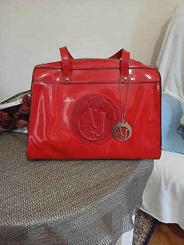 Crvena lakovana torba Armani Jeans - Materijal: sjajni lak (lakovana