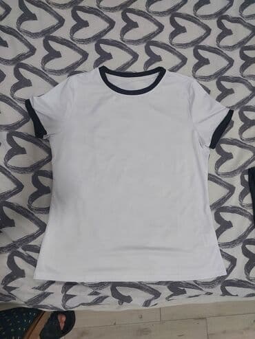 Women's Clothing: Ženska majica, velicina m — 2