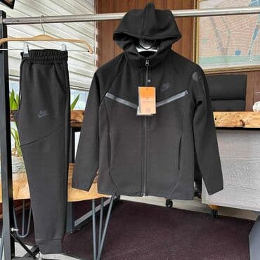 nike trenerka xs: Moderna uniseks trenerka sa kapuljačom, idealna za sport i slobodno — 4