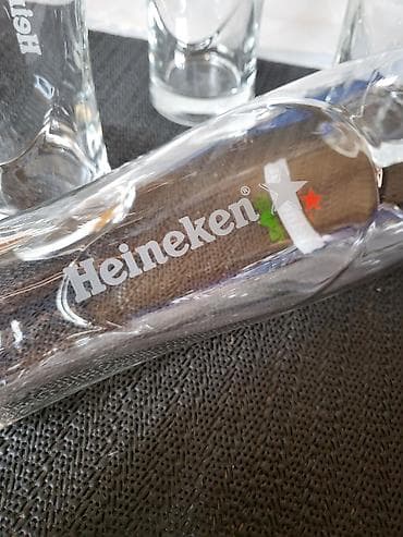 stopsol staklo braon: Case nove,vintaz Heineken za pivo 0,350 L . Case sve na njima odsjaj — 7