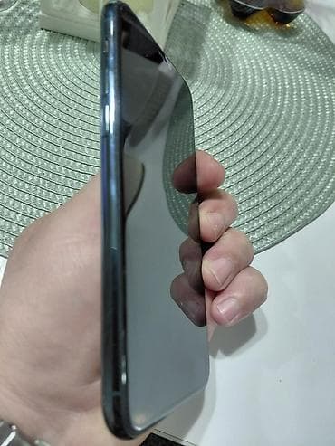 polovna kucista za kompjuter: IPhone 11pro 64gb. sim free, battery 73%. Telefon u odlicnom stanju — 4
