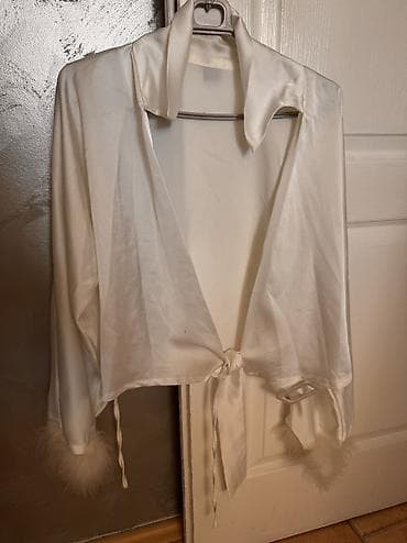chopard satovi zenski: Bela kosulja 
Sa pernatim rukavina — 1