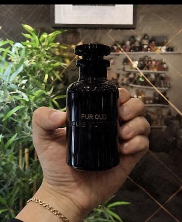 chogan parfemi cene: Note mirisa Ovaj parfem je poznat po svom radikalno minimalističkom — 2