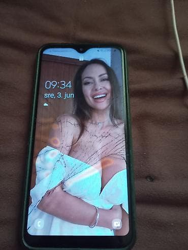 polovni risiveri za tv: Samsung Galaxy A30 – 4 GB RAM / 64 GB memorije - Ekran 6.4" Super — 2