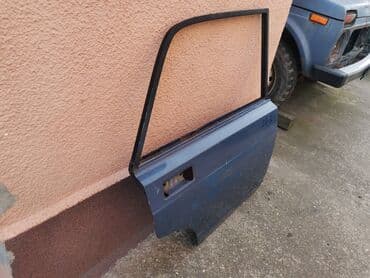 desno krilo golf 4: Vrata zadnja desna Lada 2107 Riva,2105 u plavoj boji ZD1. Vrata su — 5