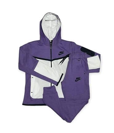 Decije komplet trenerke 
Cena 4300 din
Velicina 12