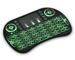mini pojacala za gitaru: Bežična qwerty tastatura sa touch-padom.   Napaja se punjivom — 3