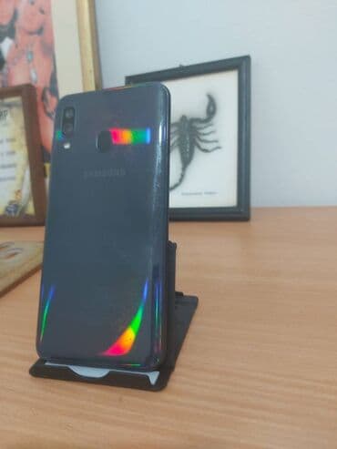 samsung usisivaci: Samsung Galaxy A40, 64 GB, bоја - Crna, Otisak prsta, Dual SIM, Face ID — 7
