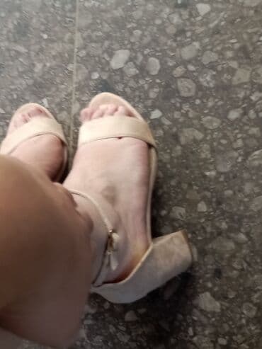 luj viton pantalone sa etiketom: Sandale, 37 — 2