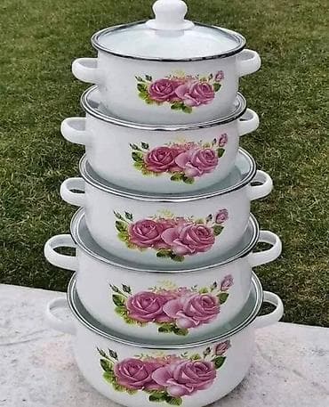 Set emajliranih šerpi – 5 delova-4900 din Set od 5 emajliranih serpi na lalafo.rs Set emajliranih šerpi – 5 delova-4900 din Set od 5 emajliranih serpi