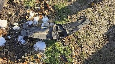 varilica za plastiku: POKLOPAC VEZNOG LIMA HLADNJAKA ZA TOYOTA COROLLA | Toyota Corolla — 1