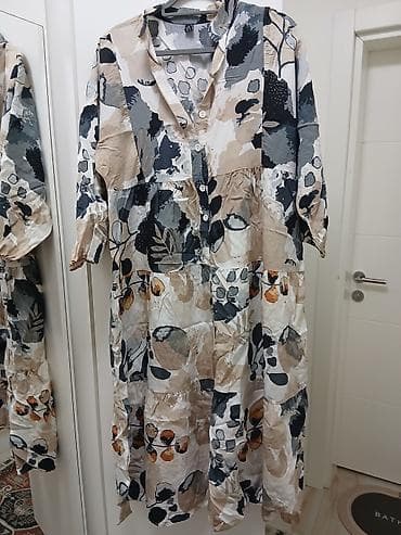 Men's Footwear: Haljina sa apstraktnim cvetnim printom - Model: duga, lepršava — 1