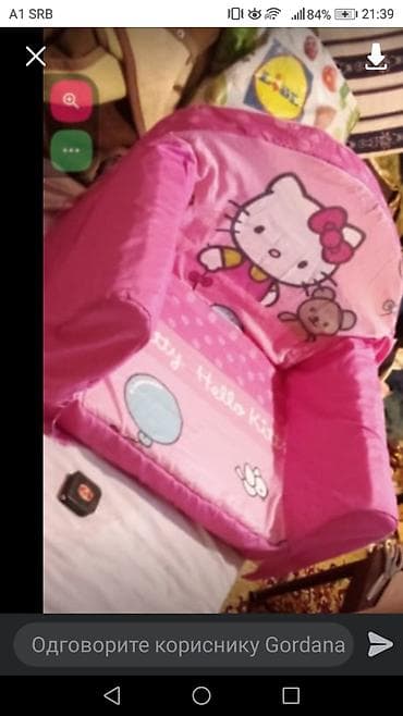 gumeni camci za decu: Dečja sklopiva fotelja – Hello Kitty motiv - Mekana, lagana i bez — 1