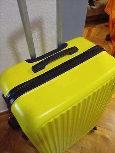 veliko prstenje: Tvrdi kofer na točkiće – veličina velika. oko 75 45 30 — 4