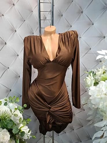 Ženska odeća: Elegantna ženska mini haljina s dugim rukavima - Model: uska silueta — 2