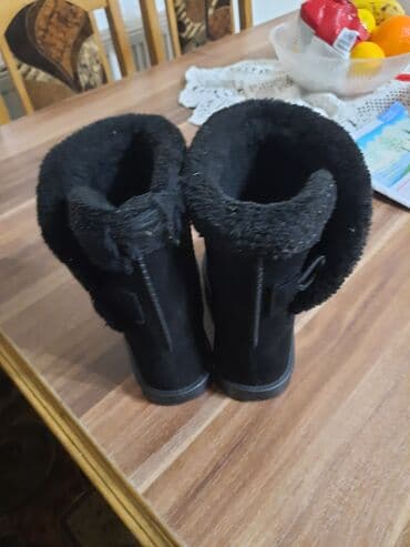 cloud 9 obuca: Ugg boots, Size - 28 — 3